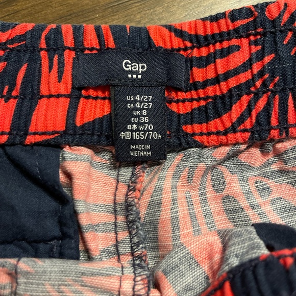 Gap shorts size 4 - Picture 4 of 5